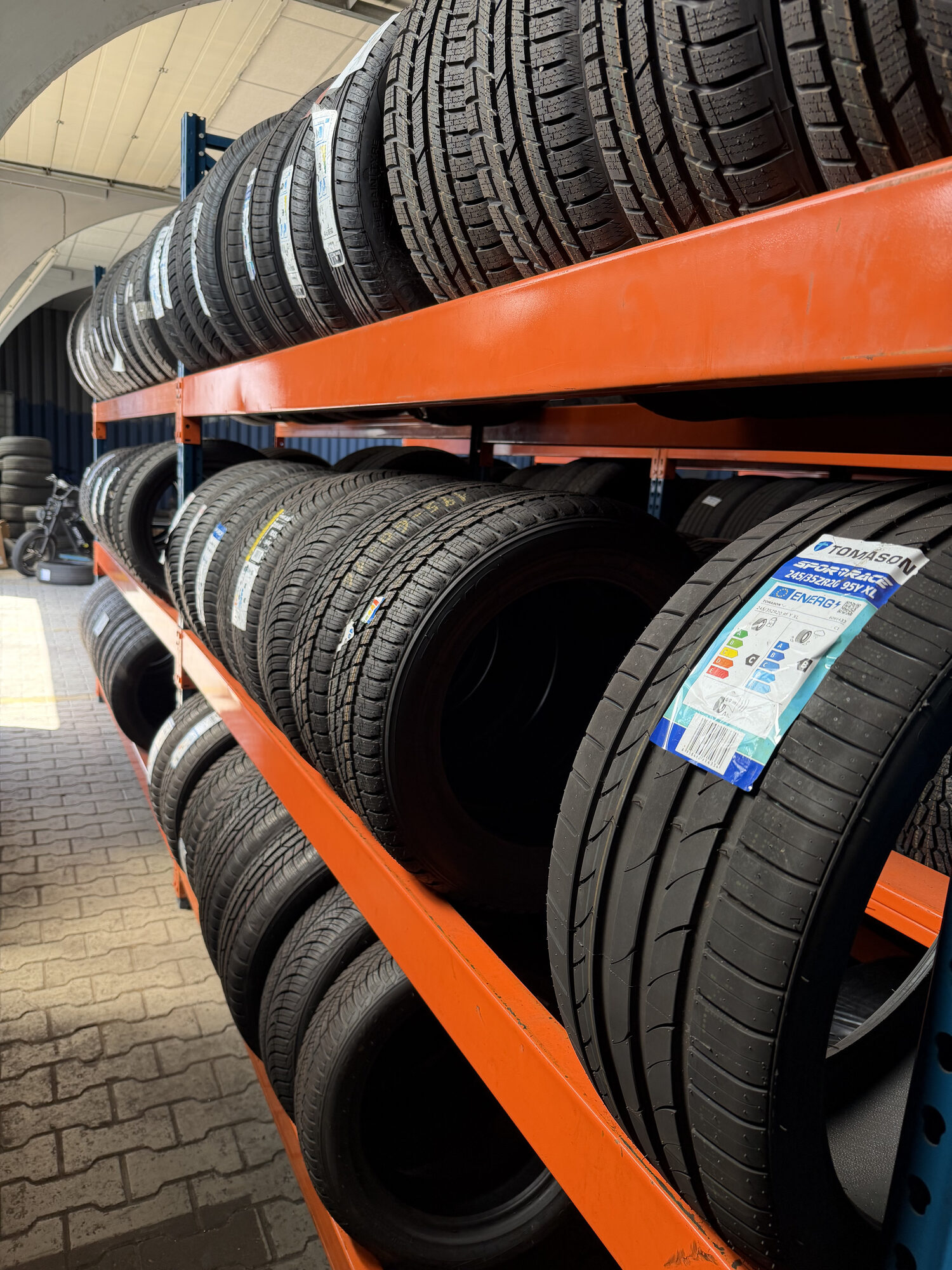 Breed assortiment banden op voorraad bij Comfort Fit Zevenaar